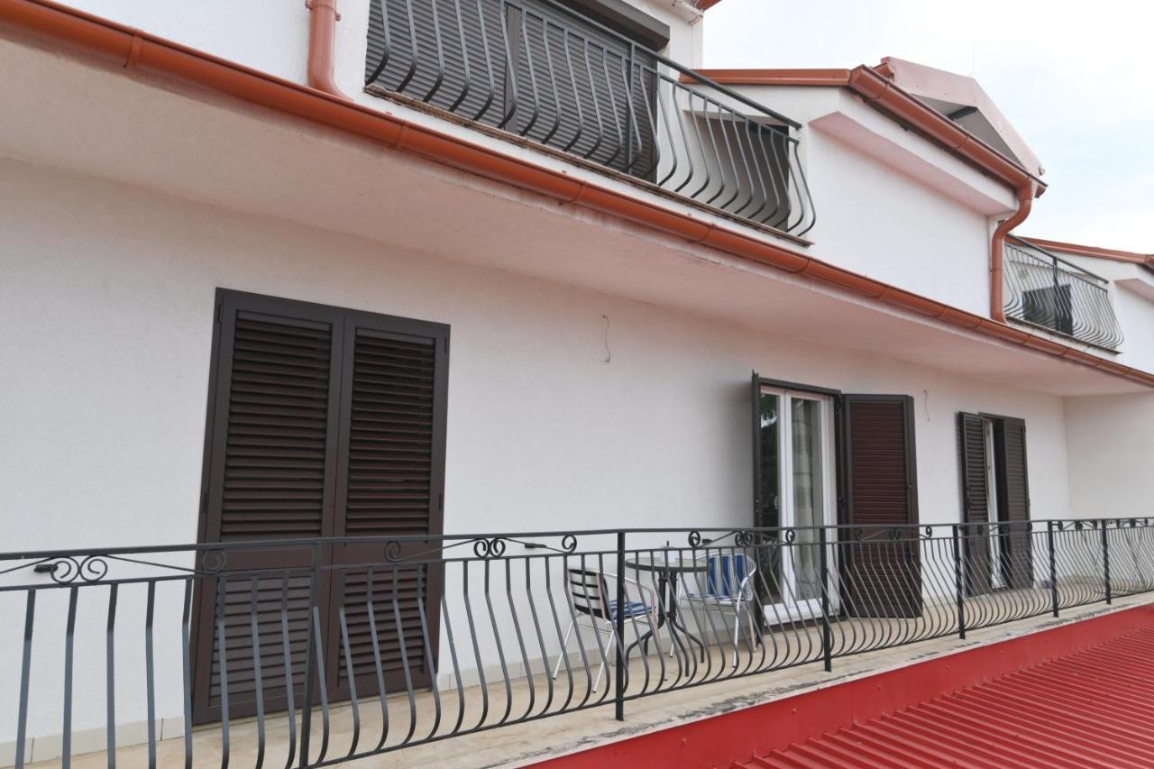 Antonio Apartments リエカ エクステリア 写真